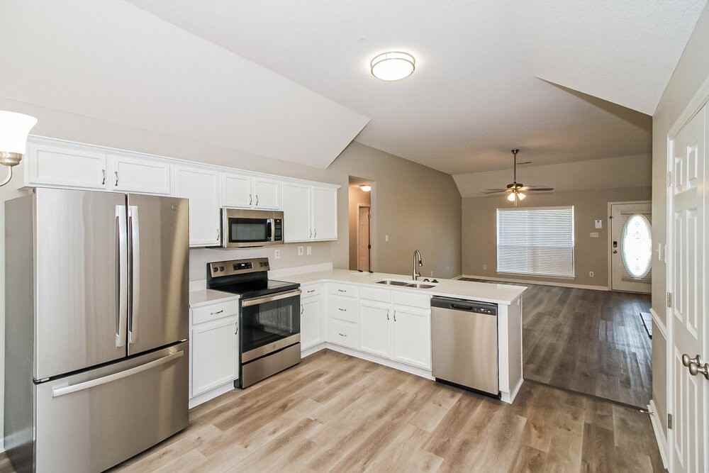 160 Garden View Dr - Photo 7 of 15