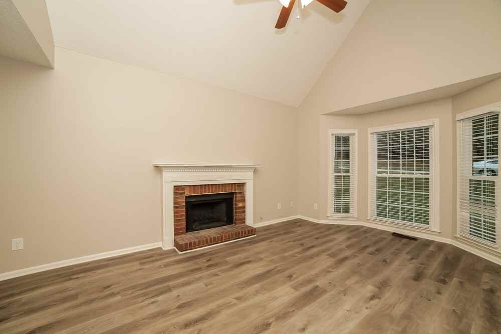 2857 Axton Cv - Photo 5 of 18
