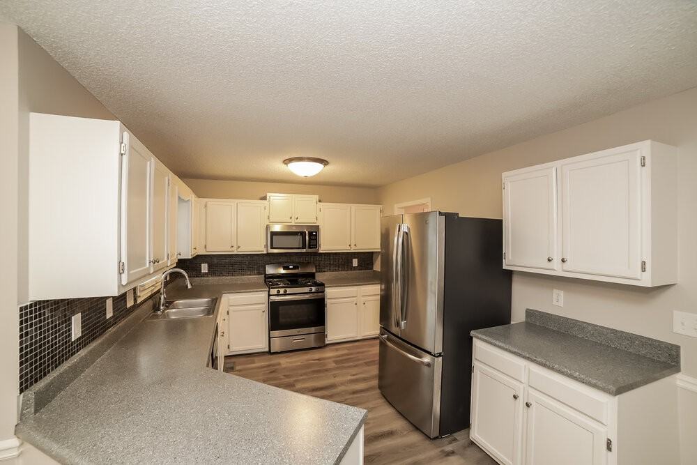 2857 Axton Cv - Photo 7 of 18