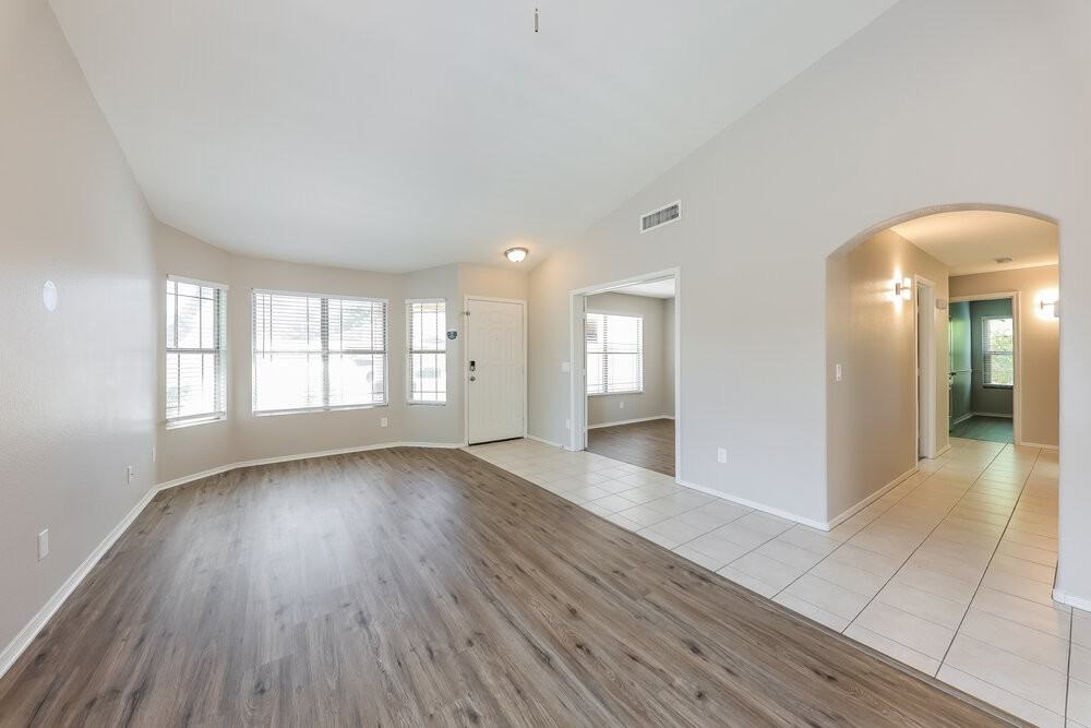 6516 W Behrend Dr - Photo 4 of 16