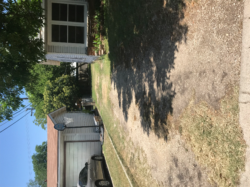 4409 Erath St - Photo 3 of 14