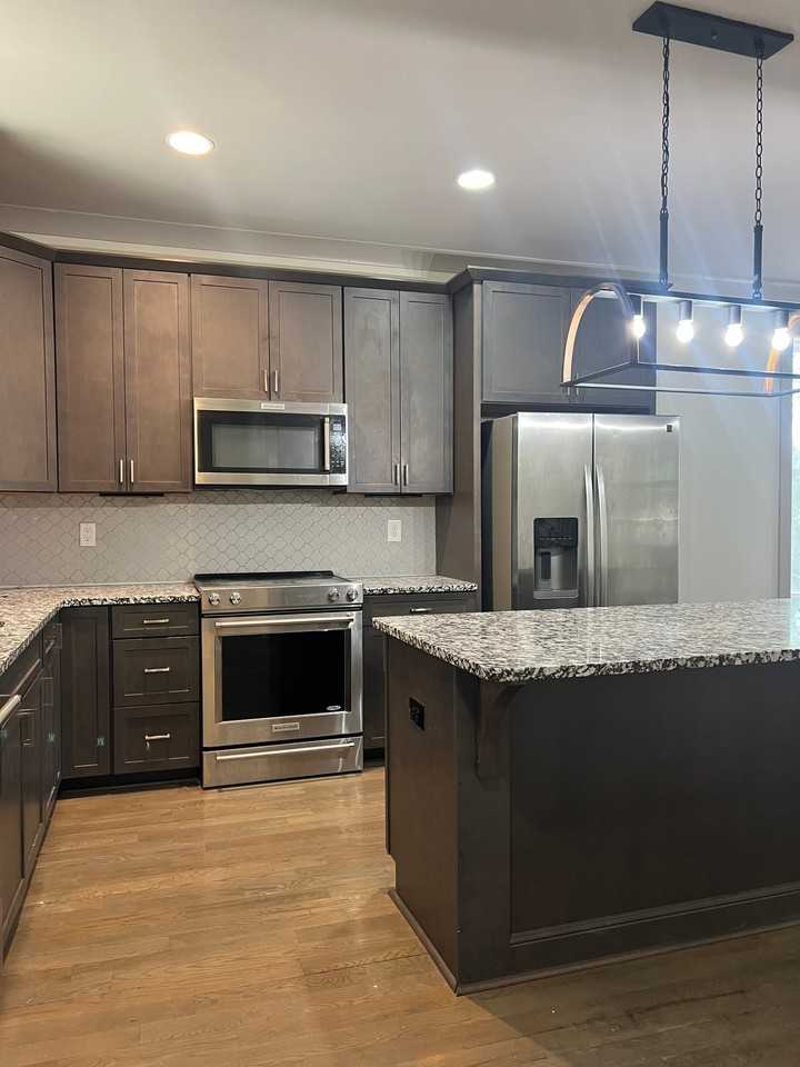 1726 Carvell Ave - Photo 2 of 20