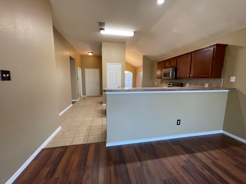 8513 Autumn Creek Trl - Photo 2 of 15