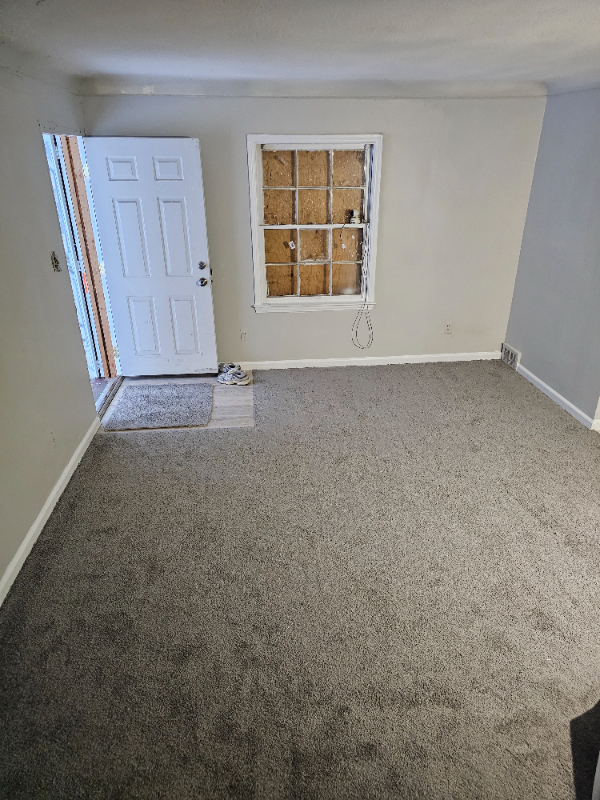 18927 Evergreen Rd - Photo 2 of 20