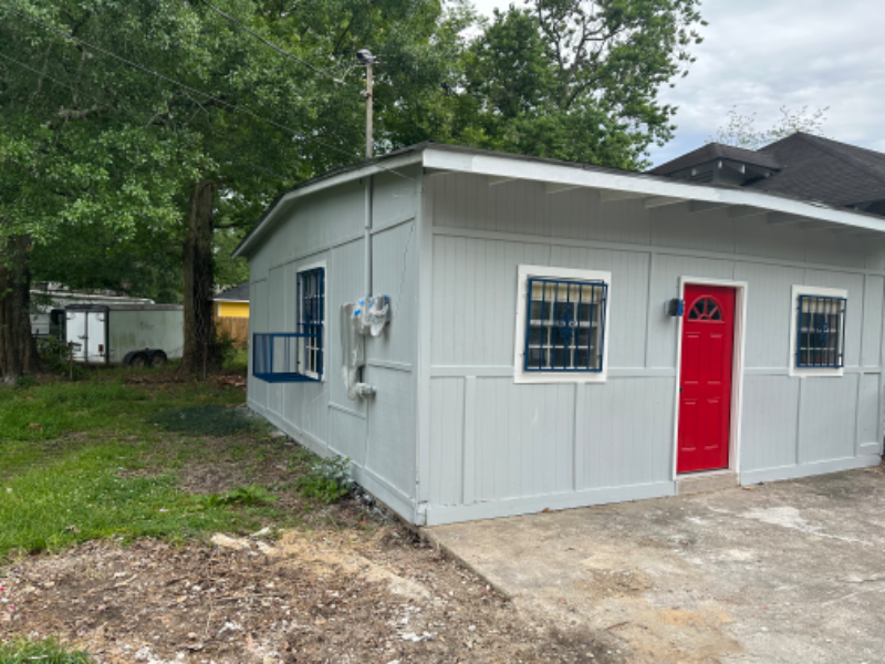 2603B Jackson Ave - Photo 2 of 8