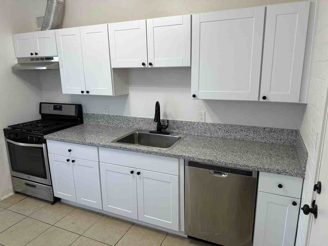 4413 E Fairmount St - Photo 2 of 16