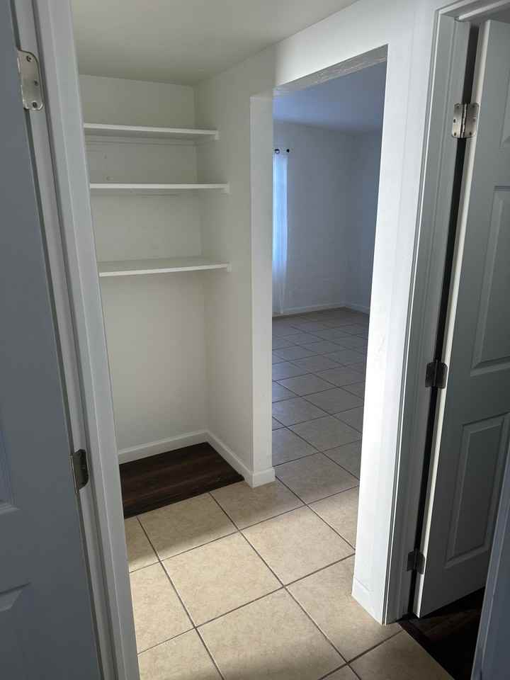 4413 E Fairmount St - Photo 5 of 16