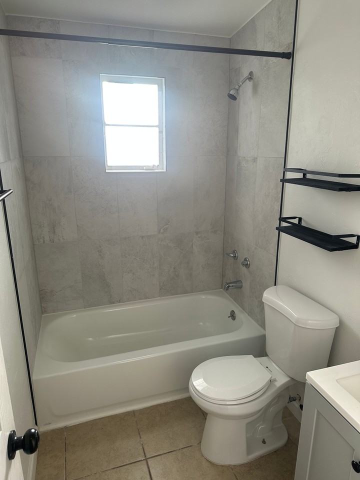 4413 E Fairmount St - Photo 6 of 16