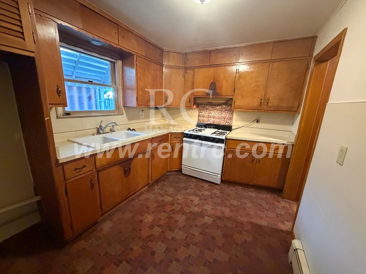 511 Porter St - Photo 2 of 17