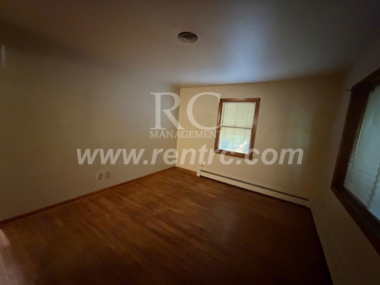 511 Porter St - Photo 6 of 17