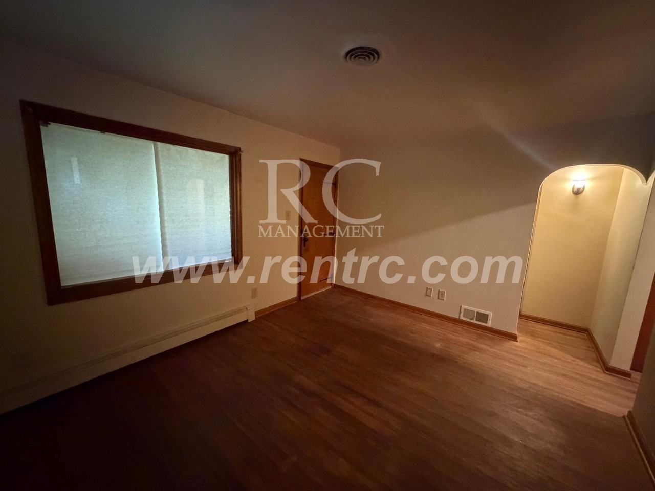 511 Porter St - Photo 7 of 17