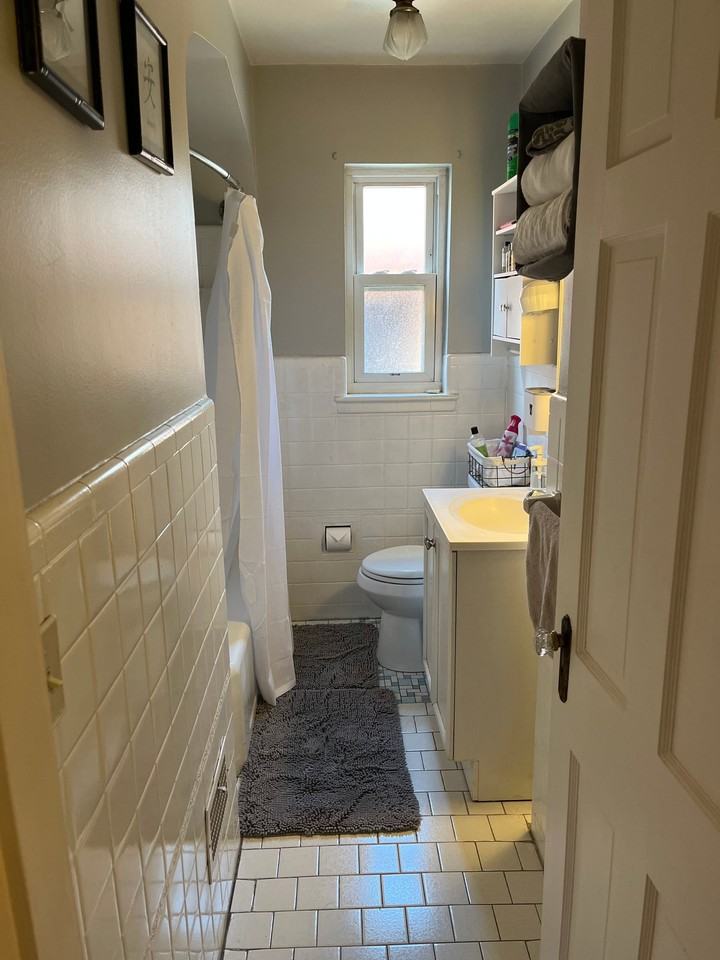 1128 Covedale Ave #1-1stFL - Photo 7 of 8
