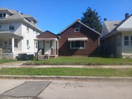 featured image of 733 Parker Ave