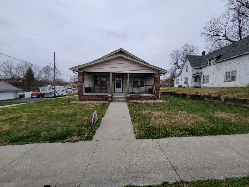 530 S Seminary St - Photo 4 of 20