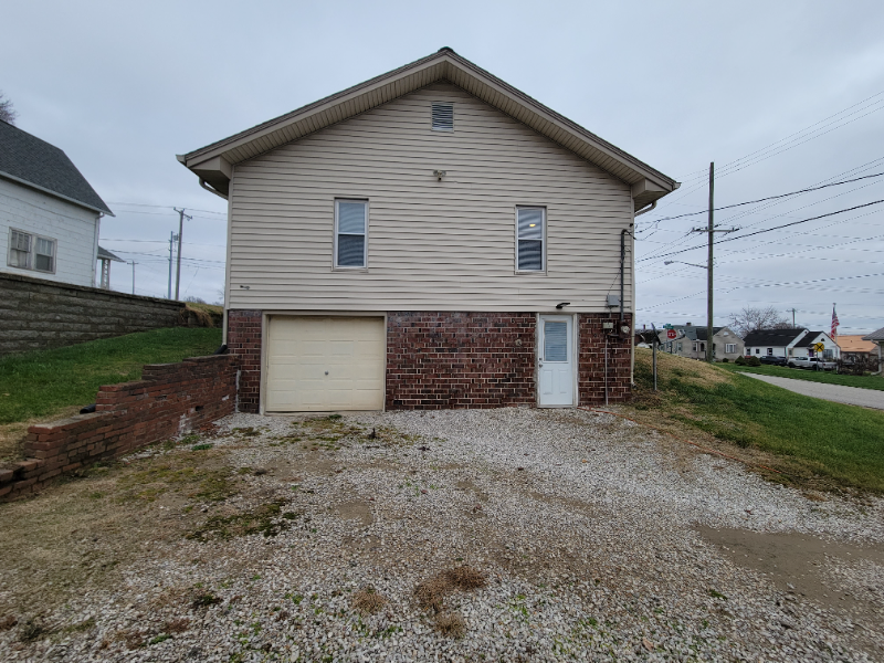 530 S Seminary St - Photo 5 of 20