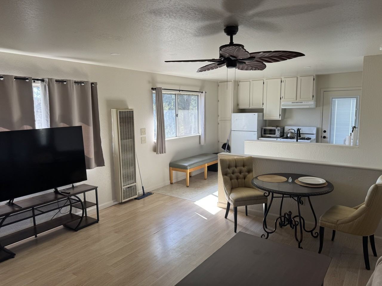 316 Wilson St #B - Photo 4 of 23