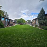 featured image of 922 E Fairclough Dr #924