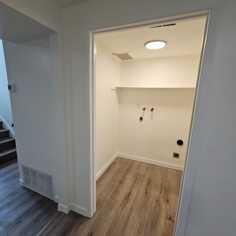 922 E Fairclough Dr #924 - Photo 7 of 15
