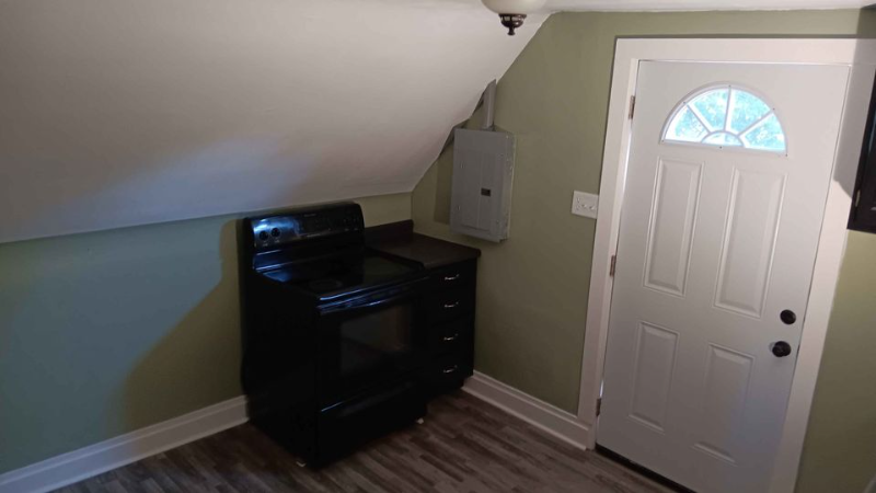 1237 Scott Ave #2 - Photo 4 of 11