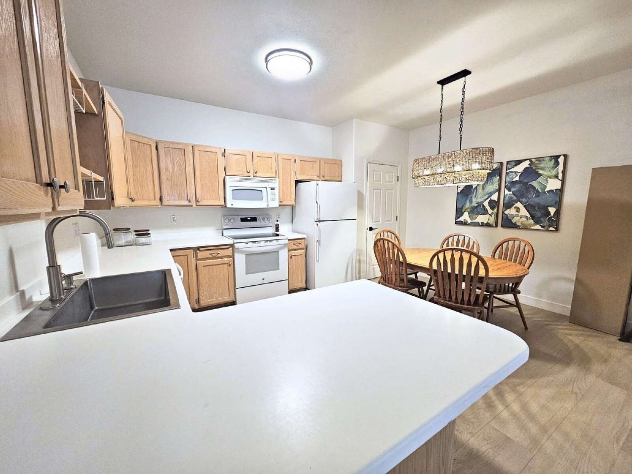 405 Belmont Pl #150 - Photo 6 of 18