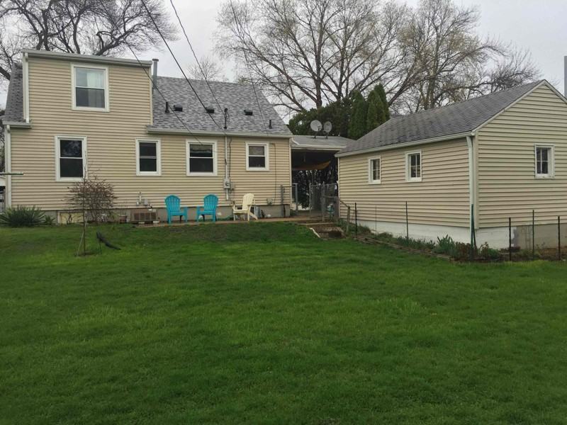 1815 8th Ave Sw - Photo 3 of 11