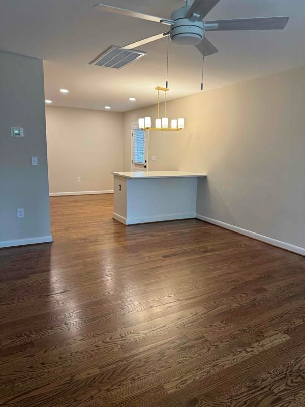 31 Knoxbury Ter - Photo 5 of 13
