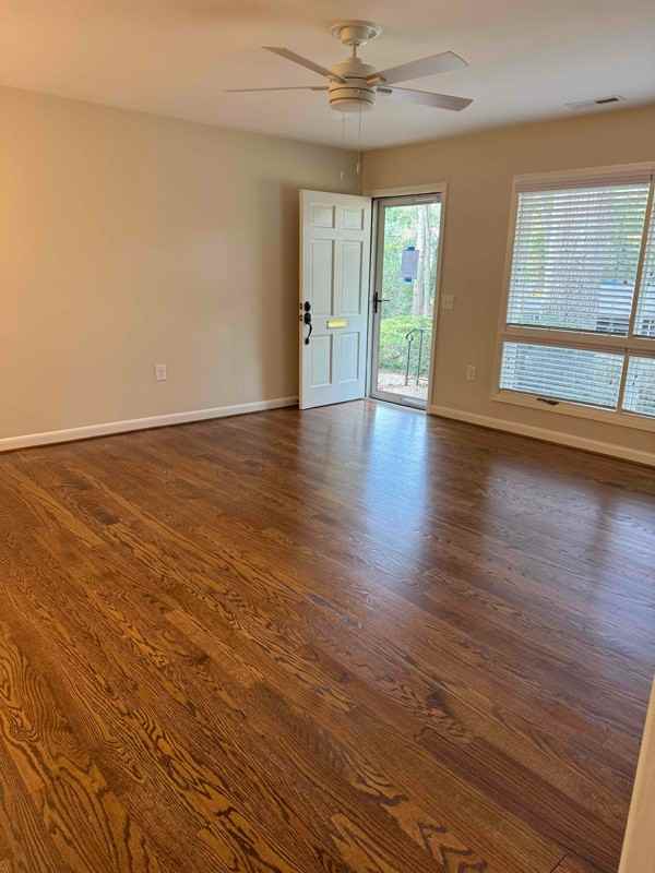 31 Knoxbury Ter - Photo 6 of 13