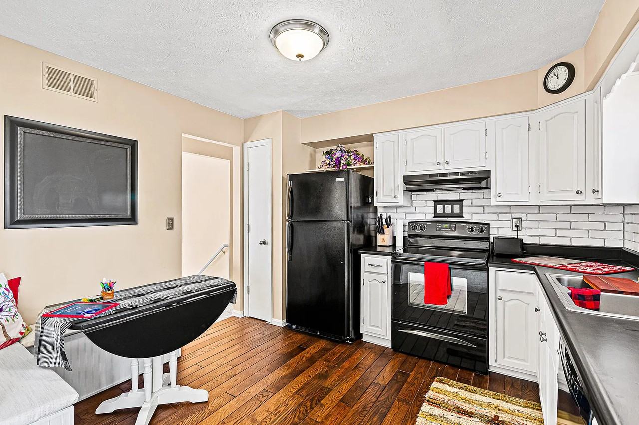 1752 Bristow Drive - Photo 2 of 25