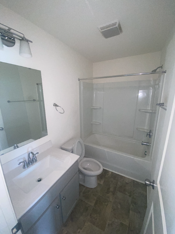 11009 Woodland Creek Way - Photo 4 of 9