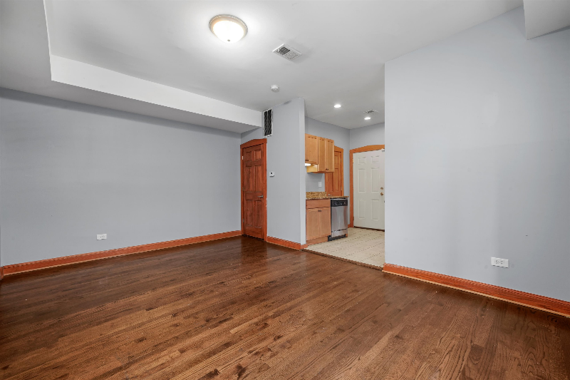 4538 W Jackson Blvd #MAIN - Photo 3 of 15