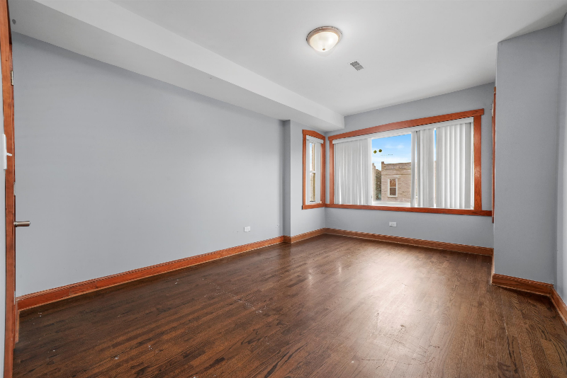 4538 W Jackson Blvd #MAIN - Photo 5 of 15