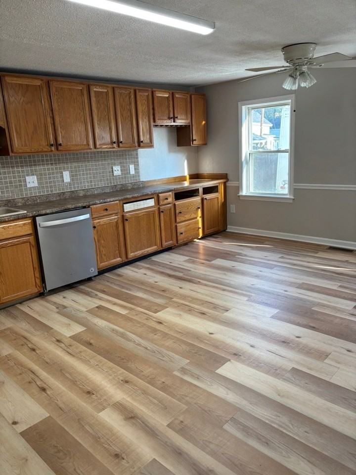 376 Portland St #B - Photo 2 of 22
