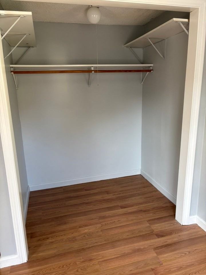 376 Portland St #B - Photo 5 of 22