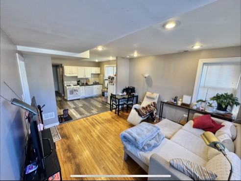 4931 W Ainslie St - Photo 5 of 5
