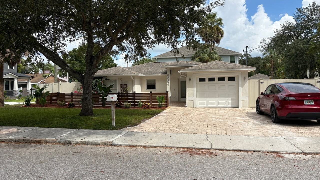 6001 N Lynn Ave - Photo 3 of 26