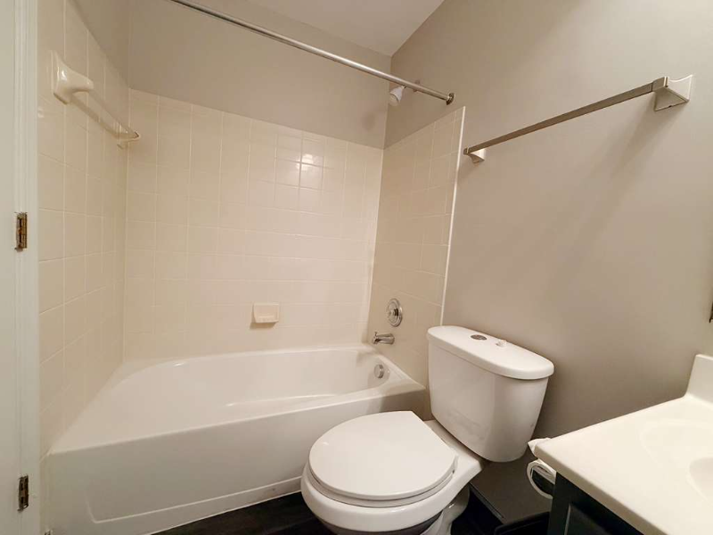 103 Hillside Ct - Photo 7 of 32