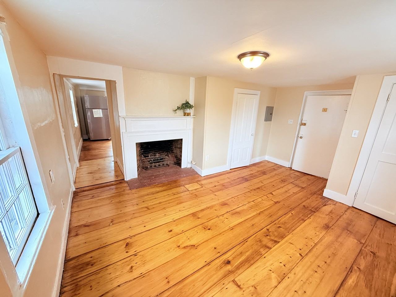 33 Gardner St #2 - Photo 2 of 11
