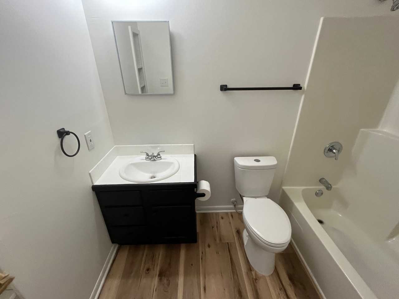 109 N Beech St #A - Photo 6 of 16