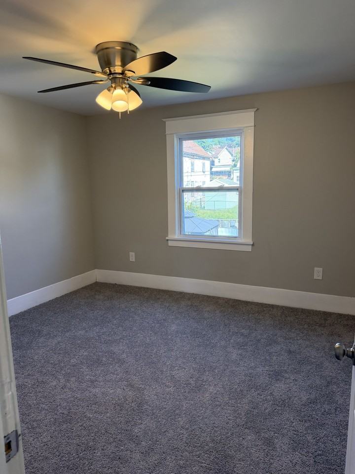 2014 Constitution Blvd - Photo 5 of 7