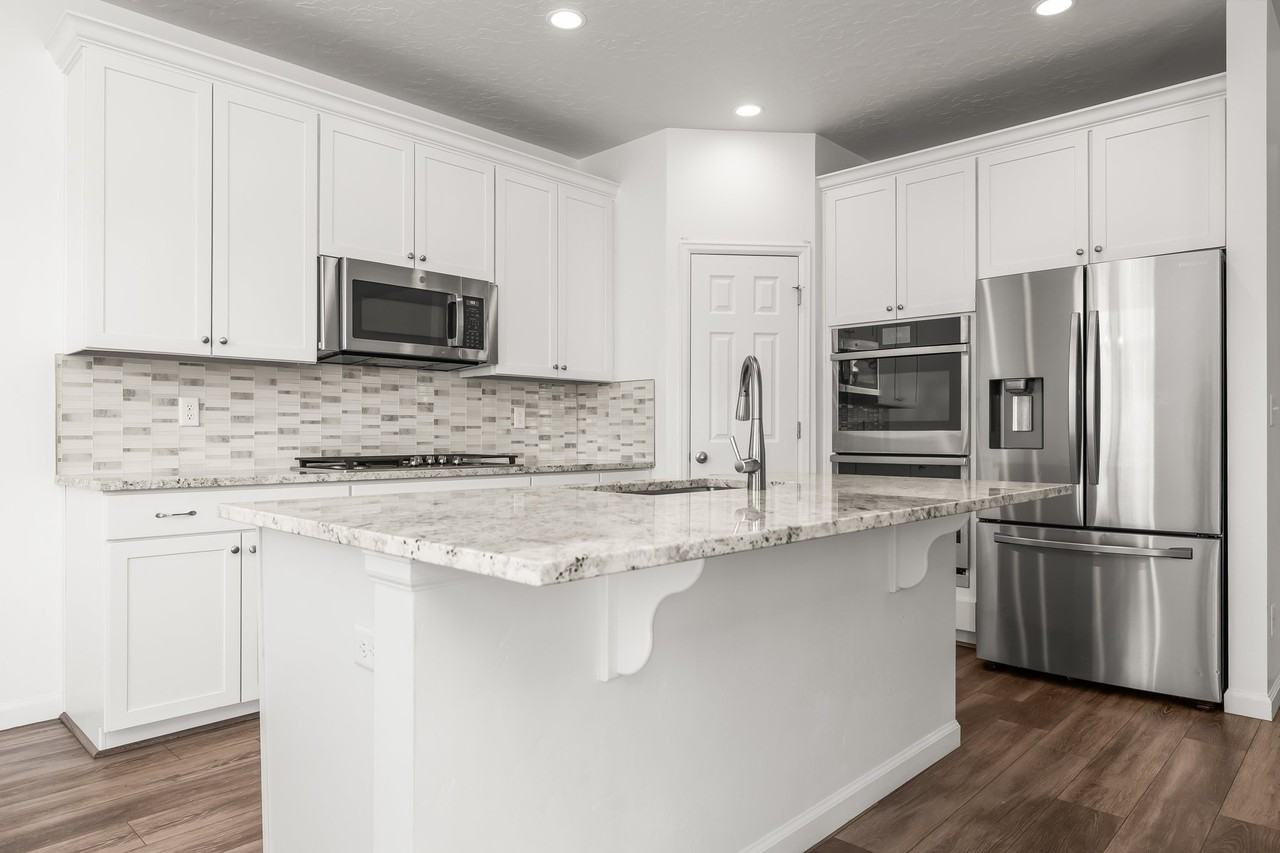 15177 S Prinz Ln - Photo 4 of 18