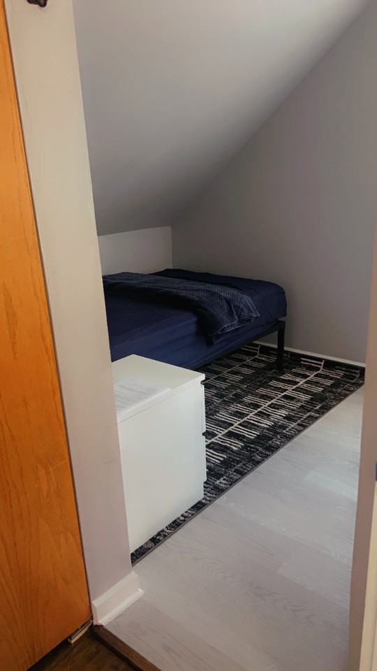 3825 N Newcastle Ave - Photo 2 of 5