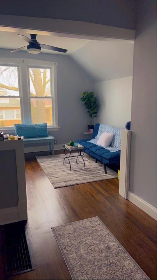 3825 N Newcastle Ave - Photo 3 of 5
