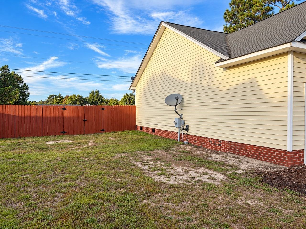 2905 Thymus Ct - Photo 2 of 19