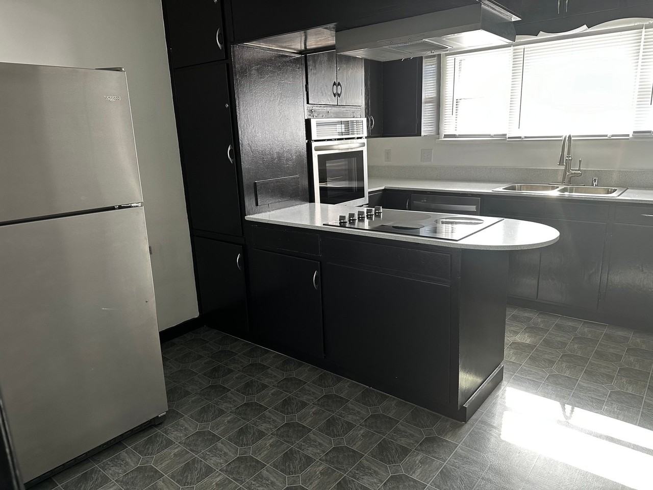 4702 N 44th St #2 - Photo 5 of 12