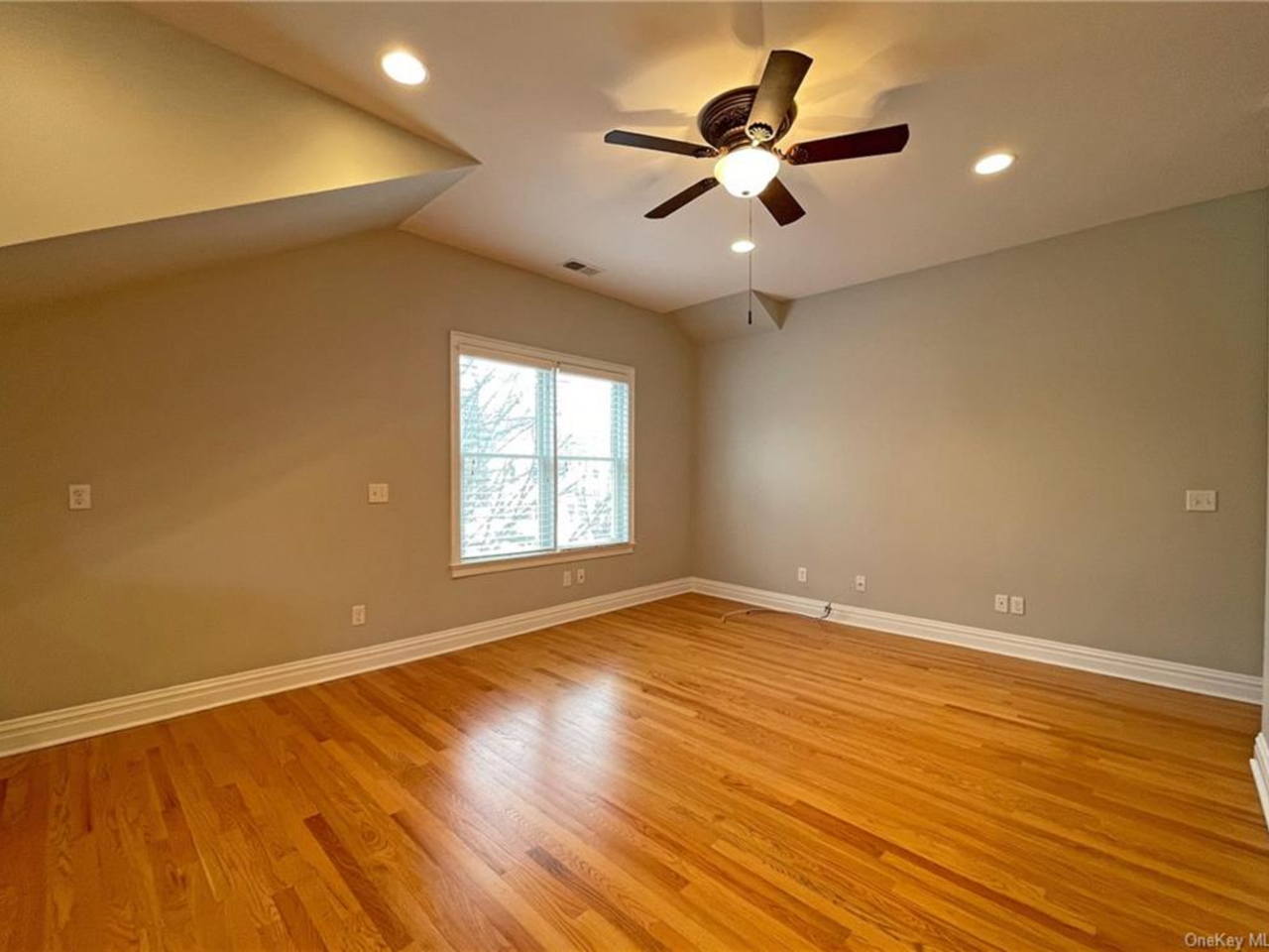 27 Fisher Avenue #2nd Floor - Photo 6 of 16