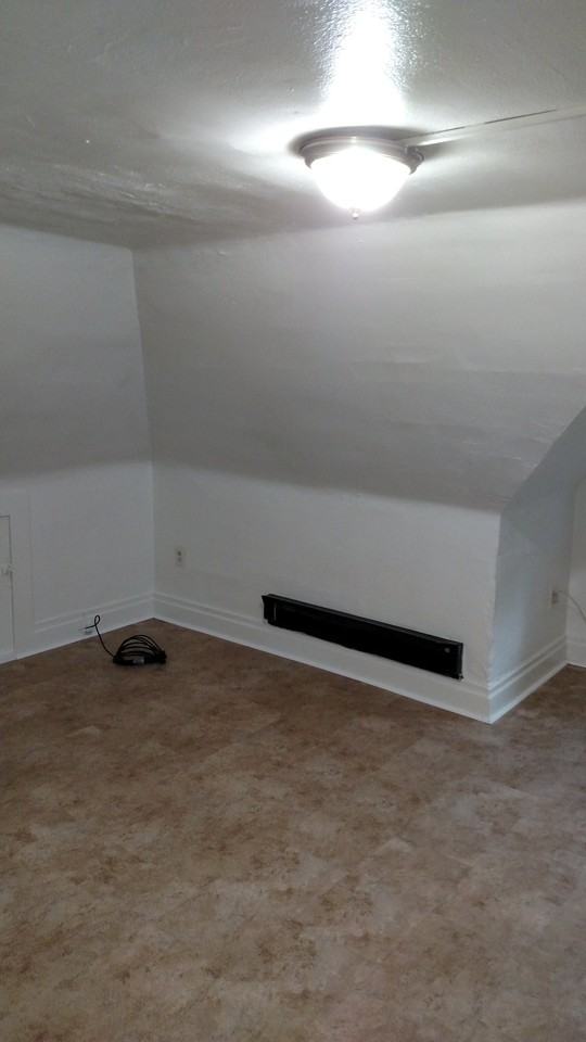 630 E Brady St #4 - Photo 5 of 17