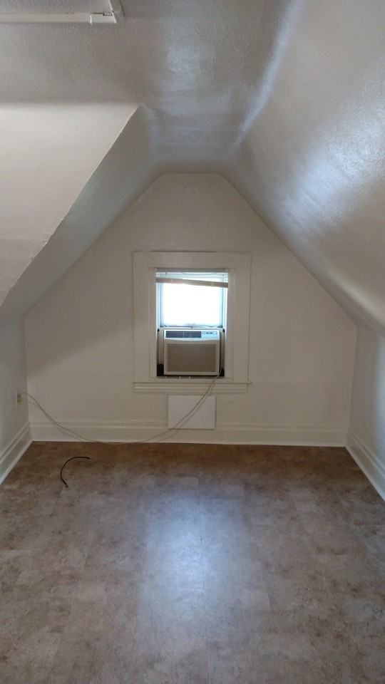 630 E Brady St #4 - Photo 6 of 17