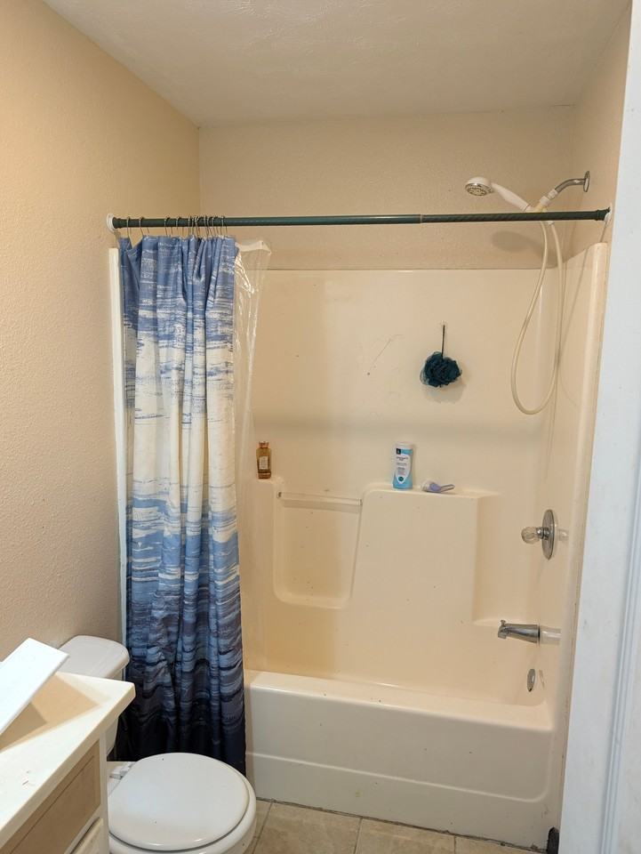 7242 State St - Photo 6 of 13