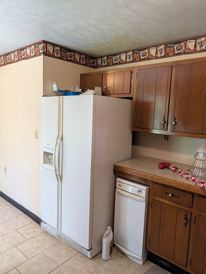 7242 State St - Photo 7 of 13