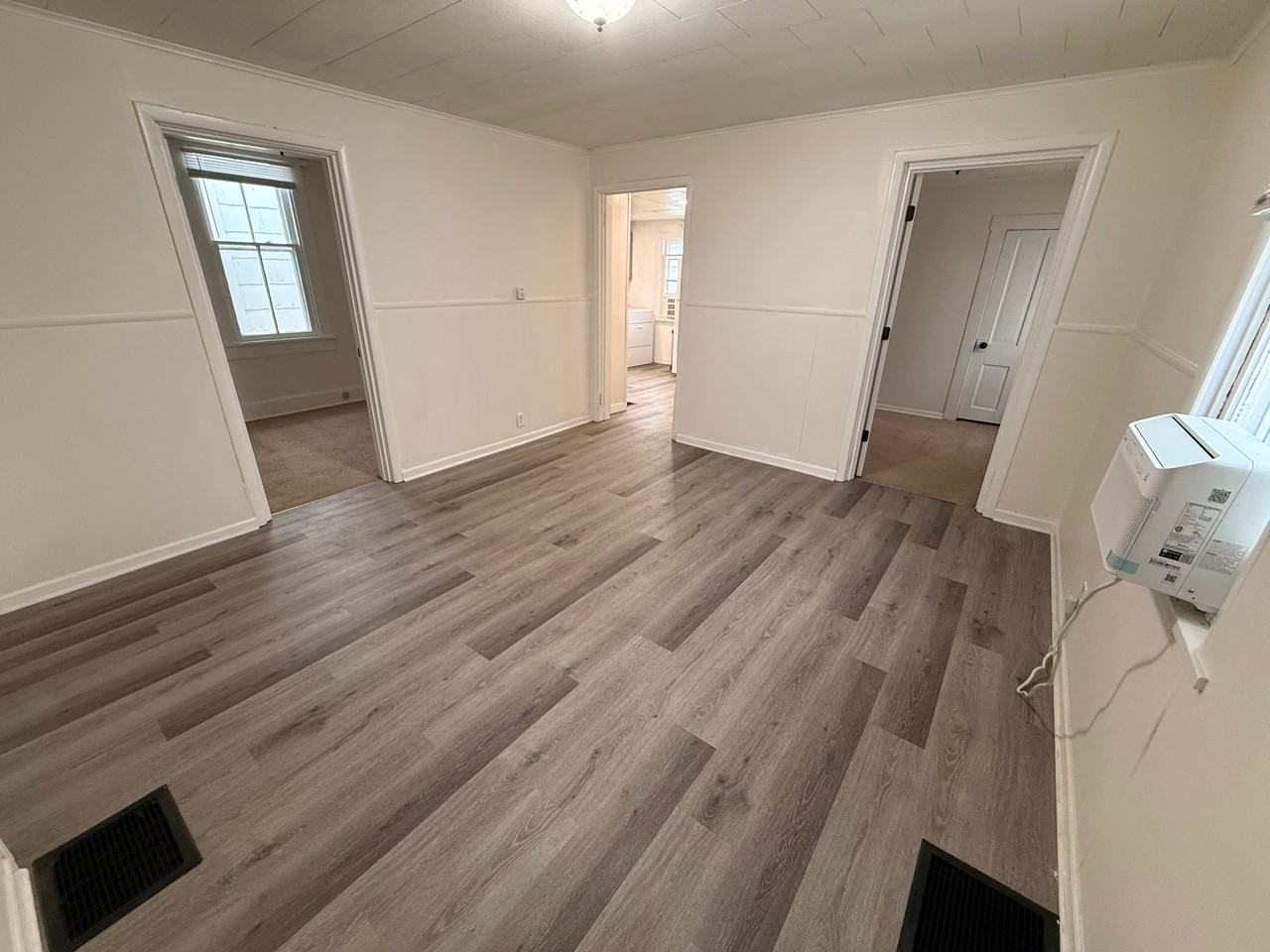 1524 Pleasant St - Photo 2 of 22